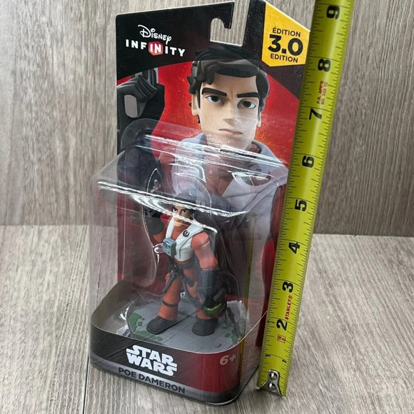 Disney Infinity 3.0 Edition Star Wars Poe Dameron Game Figure Ages 6+ - Picture 9 of 9